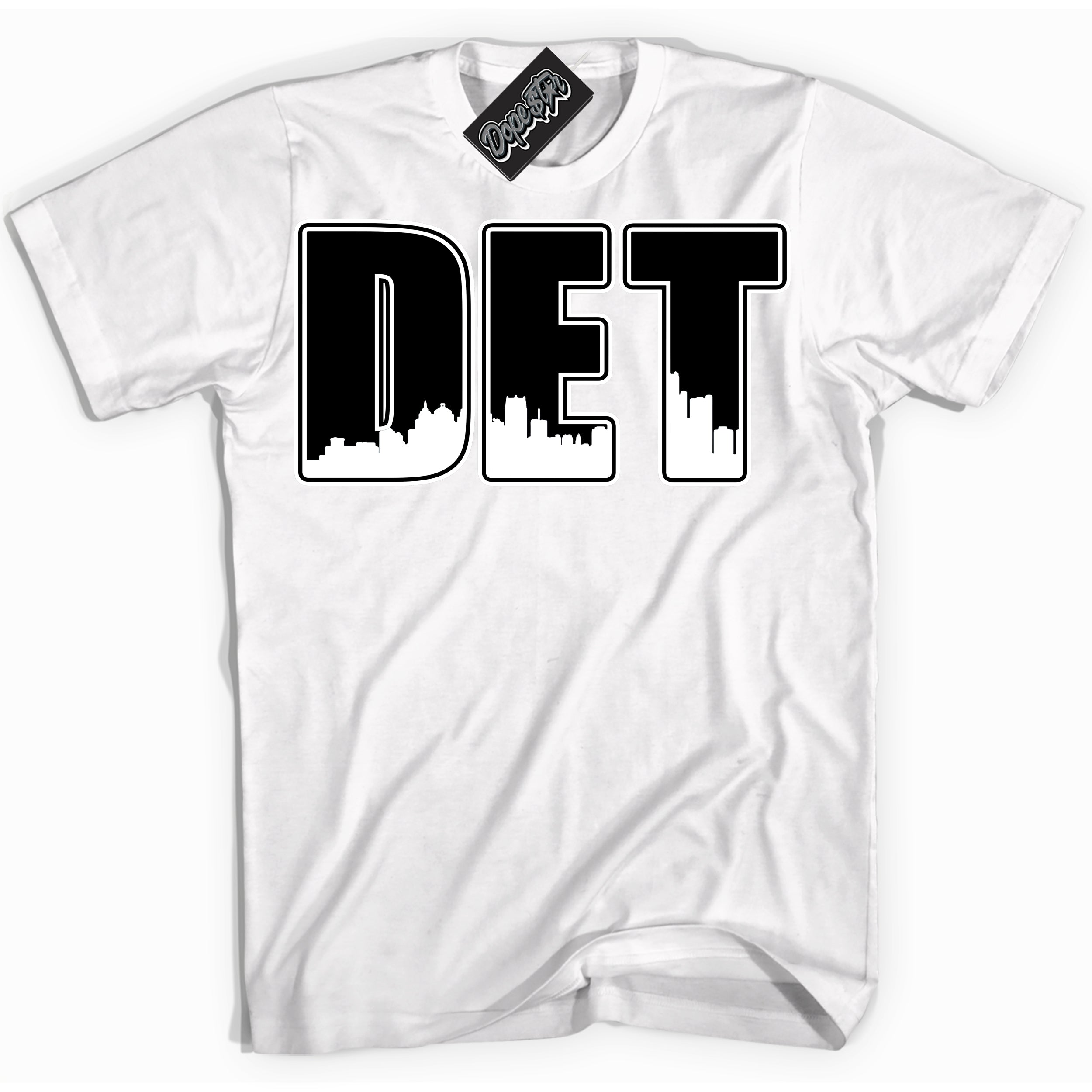 Cool White Shirt with “Detroit” design that perfectly matches Suede Panda Dunk.