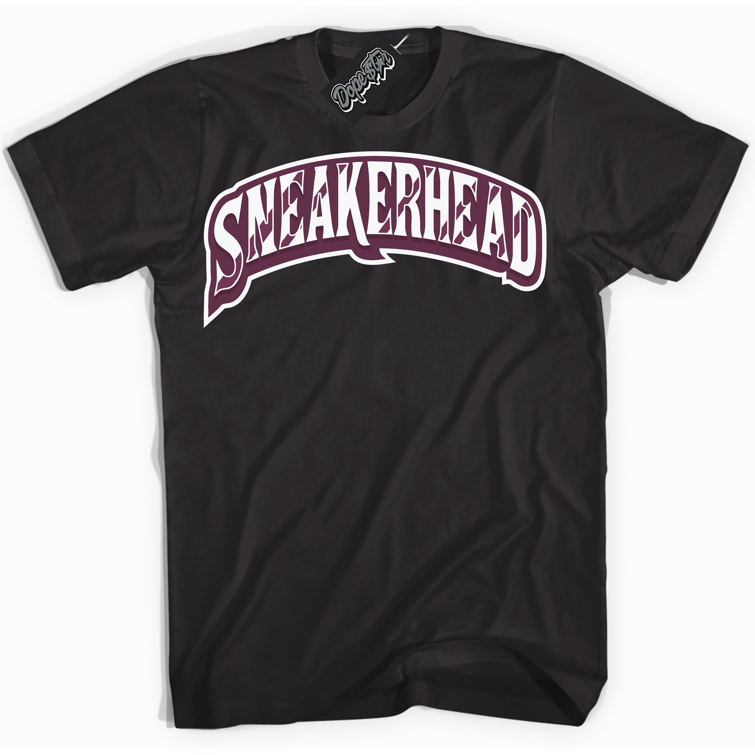 Cool Black Shirt with “Sneakerhead” design that perfectly matches White Viotech Dunks.