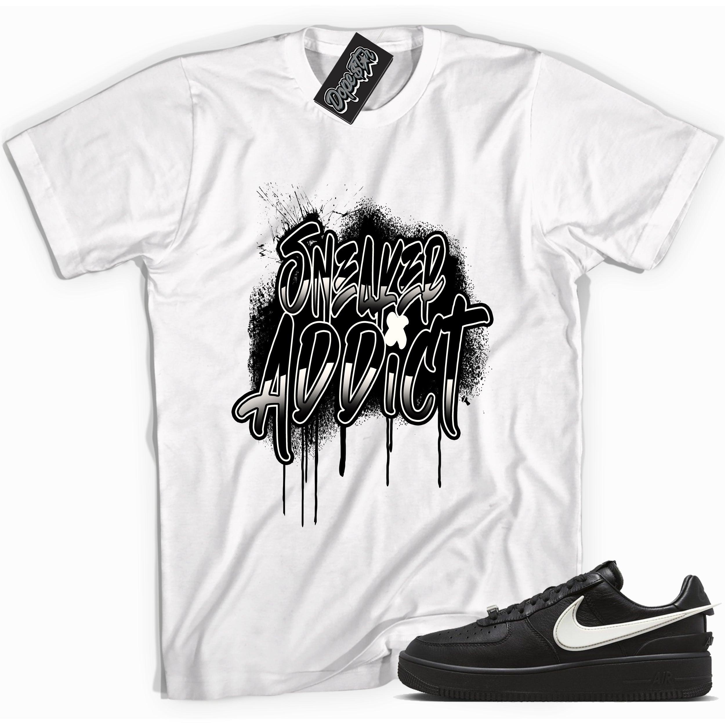Cool white graphic tee with 'sneaker addict' print, that perfectly matches Nike Air Force 1 Low SP Ambush Phantom sneakers.